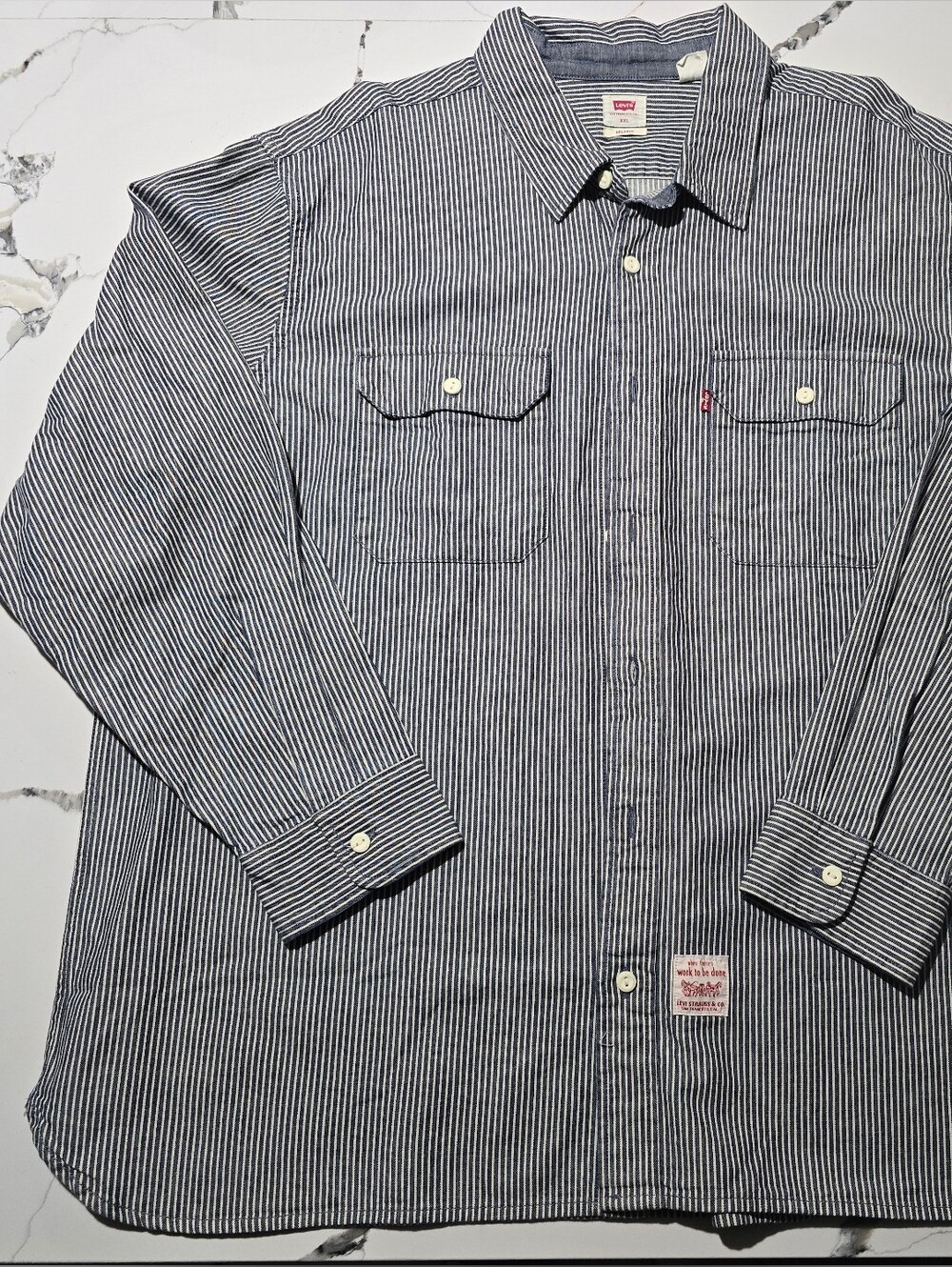 Levi's Men’s 2XL Relaxed Blue/White Striped Long Sleeve Button-Up Pockets